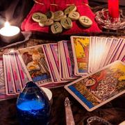 helderziende Emy May- Hallo, ik ben medium Emy May. Ik ben al jaren actief als helderwetende. Mijn paranormale gaven heb ik geerfd van mijn familie. Ik combineer mijn krachten door middel van mijn gidsen, tarotkaartenleggen, pendelen en fotoreading. Je kan iedere vraag aan mij stellen, ik geef je duidelijk antwoord en help je verder. Liefs en tot snel. 4 minuten gratis consult met onze helderzienden bij eerste kredietoplading. Helderziende hulplijn waar een helderziende  je   inzicht en    antwoord geeft. Bij aanmaak van een gratis account, ontvangt u 4 gratis minuten bij eerste kredietoplading om   te bellen met een   helderziende.