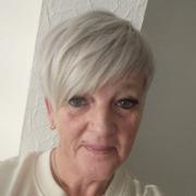 helderziende Sonja- Hallo met medium Sonja, samen gaan wij een nieuwe weg afleggen. Samen met mijn kaarten en spirituele ervaring ga ik graag met jullie aan de slag en met een lach. Tevens geef ik jullie graag advies raad en daad bij. Hebt u meer vragen, bel mij gerust. Heel veel liefs, Sonja. 4 minuten gratis consult met onze helderzienden bij eerste kredietoplading. Helderziende hulplijn waar een helderziende  je   inzicht en    antwoord geeft. Bij aanmaak van een gratis account, ontvangt u 4 gratis minuten bij eerste kredietoplading om   te bellen met een   helderziende.